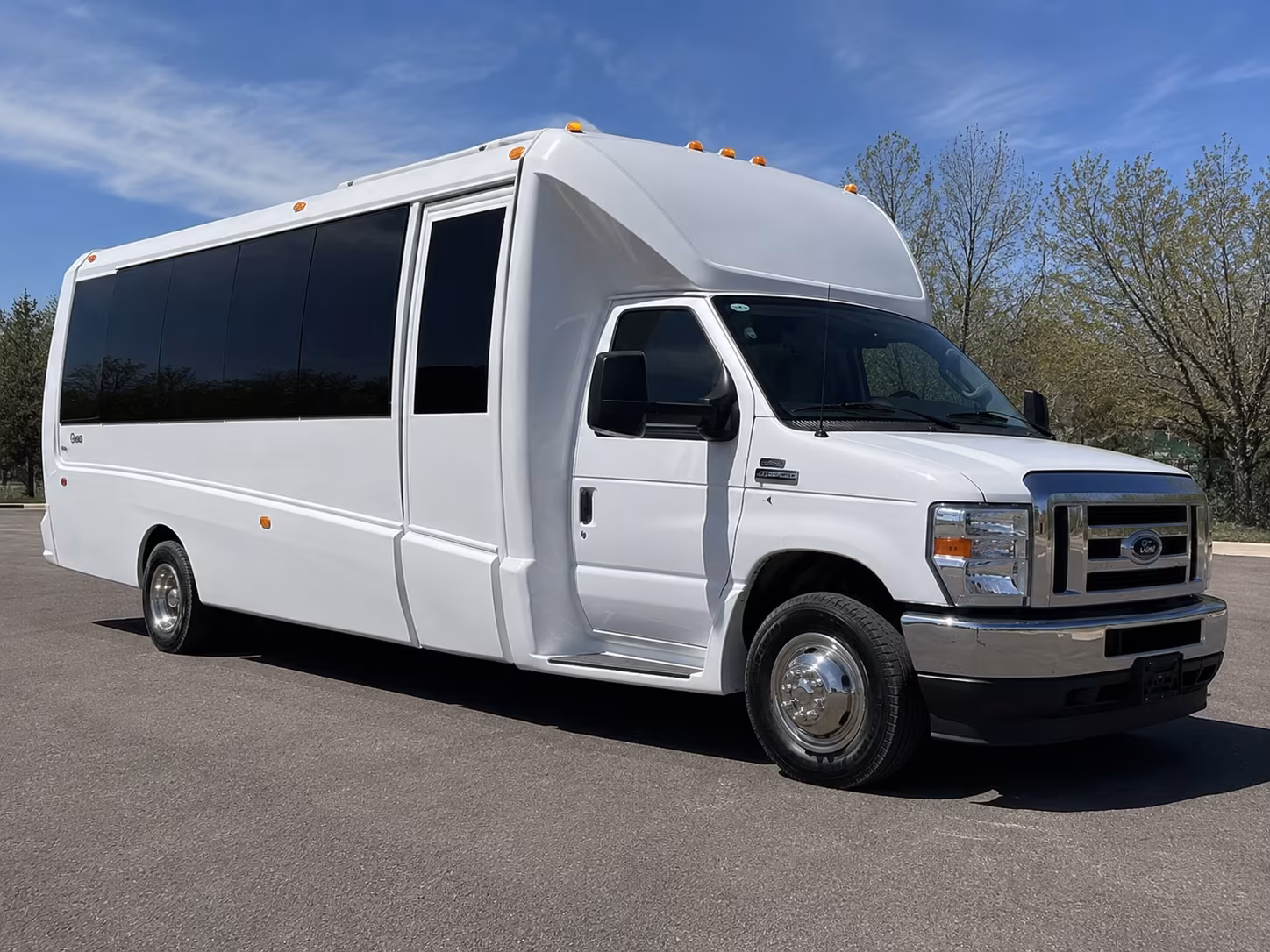 concert bus rentals for groups heading to the showare center and auburn avenue theatre