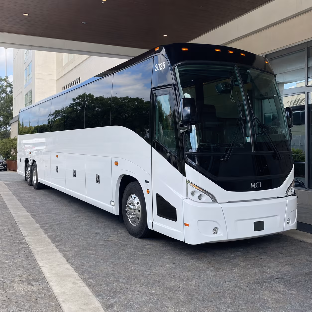 federal way 54 passenger charter bus