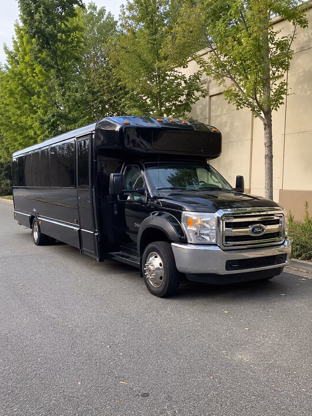 federal way group airport transportation for sports teams and school travel