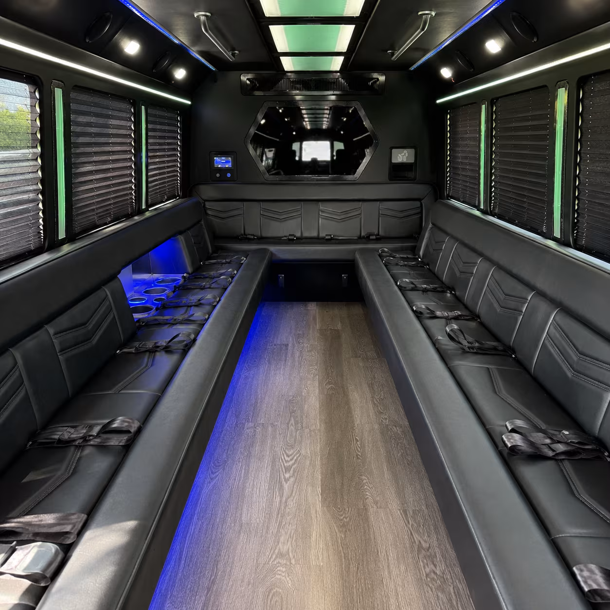 large scale convention and trade show shuttle buses from federal way