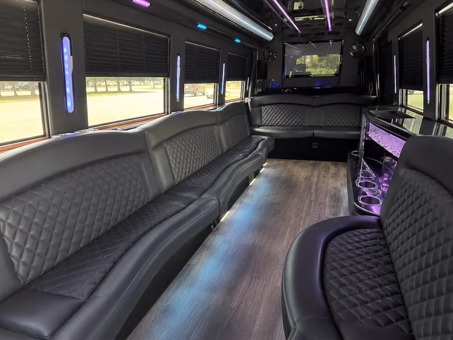party bus rentals for federal way proms at thomas jefferson and decatur high school